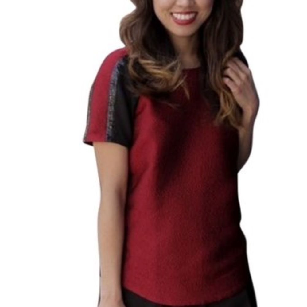 Elizabeth and James black Cleo top XS